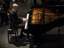 Javier Bezzato junto a la OFM (Fotografía de Lucía Martínez)